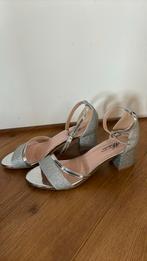Gala schoen mt 38 zilver sandalen, Kleding | Dames, Schoenen, Ophalen of Verzenden, Zo goed als nieuw, Overige kleuren