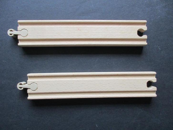 BRIO (Ikea) 2 rechte rails, Kinderen en Baby's, Speelgoed | Houten speelgoed, Gebruikt, Ophalen of Verzenden