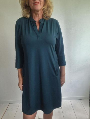 Glam Studio jurk. Maat M. Petrol. beschikbaar voor biedingen