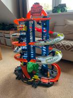 Hot Wheels Ultimate garage met Dino, Kinderen en Baby's, Speelgoed | Racebanen, Ophalen, Zo goed als nieuw, Handmatig, Hot Wheels