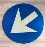 Verkeersbord verplichte rijrichting diameter 60 cm, Ophalen, Gebruikt, Reclamebord