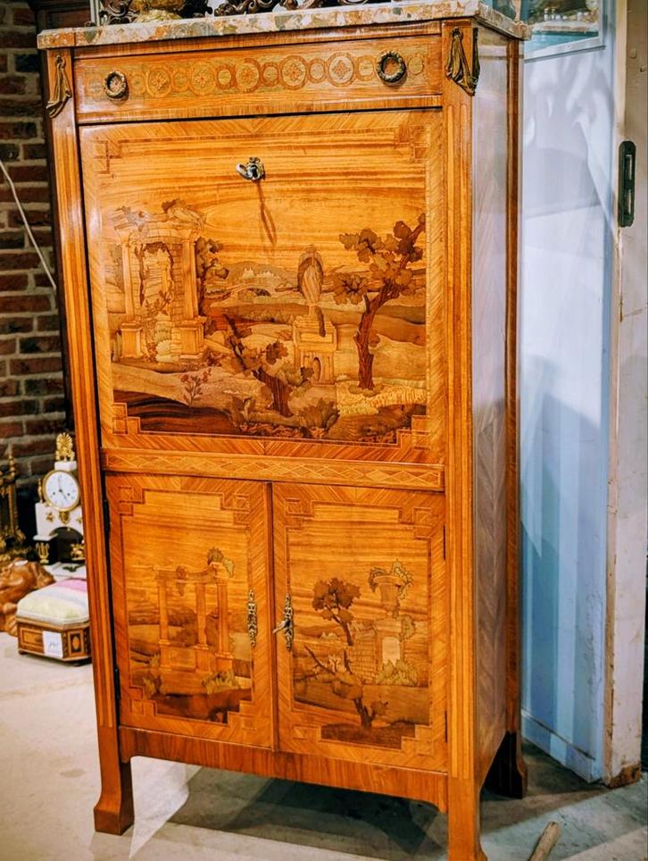 Secretaire intarsia €775.  130x68x38 cm, Antiek en Kunst, Antiek | Meubels | Kasten, Ophalen