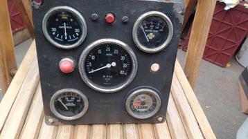 Vintage dashboard beschikbaar voor biedingen