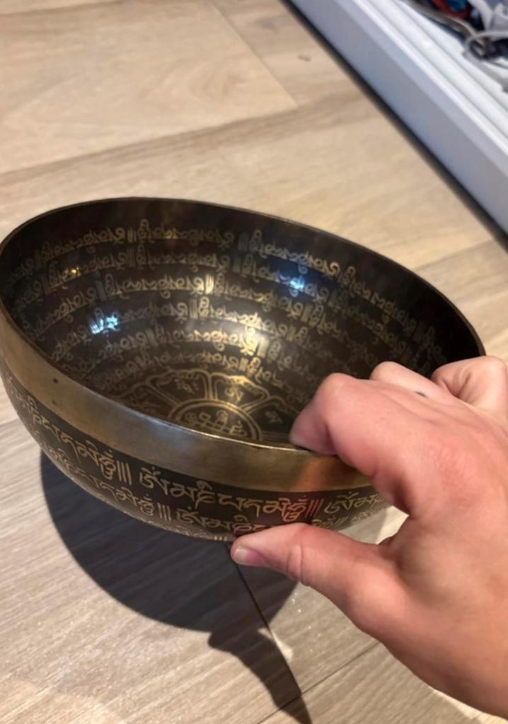 Handgemaakte traditionele Klankschaal - Intense Trilling, Muziek en Instrumenten, Overige Muziek en Instrumenten, Gebruikt, Ophalen of Verzenden