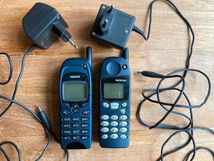 Vier Nokia 5110 & 6150 1e generatie mobieltjes museumpiece, Verzamelen, Elektronische Apparatuur, Overige typen, Ophalen of Verzenden