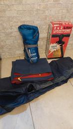 2 luchtbedden, slaapzak en pomp, Ophalen, Zo goed als nieuw, 1-persoons