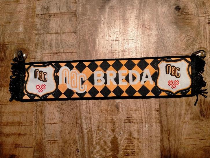 NAC Breda voetbal embleem vaantje club vintage met zuignap, Verzamelen, Sportartikelen en Voetbal, Zo goed als nieuw, Vaantje of Sjaal