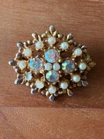 Vintage broche met zirkonia en parelachtige, Overige materialen, Minder dan 4 cm, Ophalen of Verzenden, Zo goed als nieuw