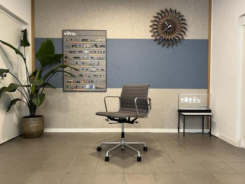 Vitra | Eames | EA 117 | Grijs Hopsak - Aluminium | 4x, Huis en Inrichting, Bureaustoelen, Gebruikt, Bureaustoel, Grijs, Ophalen of Verzenden