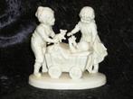 Goebel Sculptuur Biscuit Beeldje Model 8712, Antiek en Kunst, Ophalen