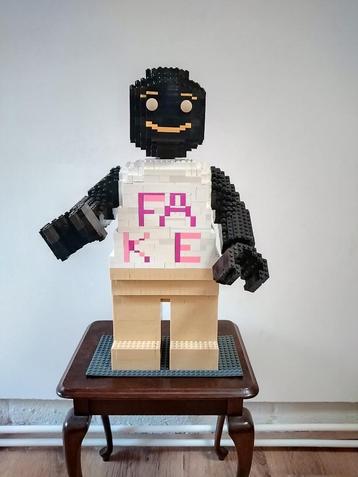 Lego groot minifiguur ca. 50cm hoog beschikbaar voor biedingen