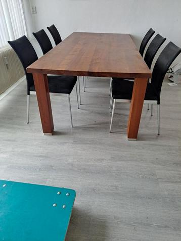 Eettafel. Tafel. Met 6 stoelen. Van Hans Daalder. beschikbaar voor biedingen