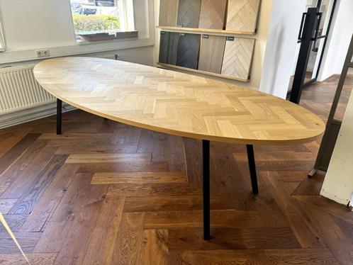 Ovale Visgraat tafel 300 x 122 cm (78 cm hoog), Huis en Inrichting, Tafels | Eettafels, Zo goed als nieuw, 100 tot 150 cm, 200 cm of meer