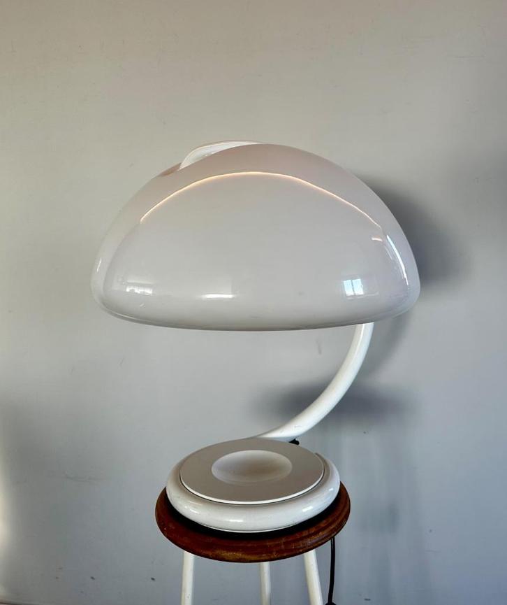 Serpente lamp | Elio Martinelli | jaren '60, Huis en Inrichting, Lampen | Tafellampen, Gebruikt, Minder dan 50 cm, Kunststof, Metaal