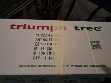 kunst kerstboom beschikbaar voor biedingen