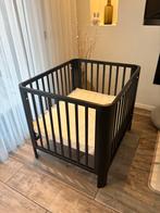 Zwarte baby box  + Matras & Boxkleden, Ophalen, Zo goed als nieuw, Ledikant