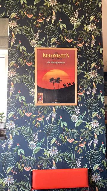 Ingelijste poster van kolonisten van catan woestijnruiters beschikbaar voor biedingen