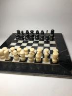 Luxe marmeren schaakbord spel. 20e eeuw. Italiaans, Een of twee spelers, Ophalen of Verzenden, Zo goed als nieuw