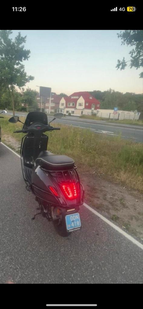 Vespa sprint 80 cc custom kleur (WOK), Fietsen en Brommers, Scooters | Vespa, Gebruikt, Overige modellen, Benzine, Ophalen