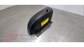 Bumperhoek rechts-achter van een Renault Trafic beschikbaar voor biedingen