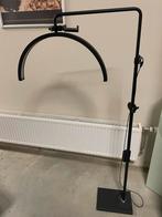 Lamp met telefoonhouder, Huis en Inrichting, Lampen | Vloerlampen, Ophalen, Zo goed als nieuw, Metaal, 100 tot 150 cm