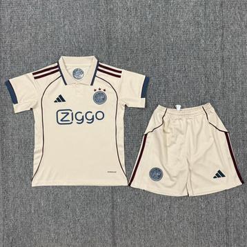 Ajax 3de tenue in alle kindermaten! beschikbaar voor biedingen