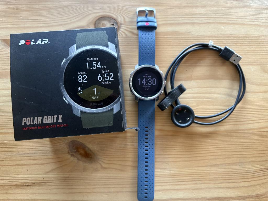 Polar Grit X- Sporthorloge, Sieraden, Tassen en Uiterlijk, Sporthorloges, Zo goed als nieuw, Windows, Zilver, GPS, Kompas, Slaap