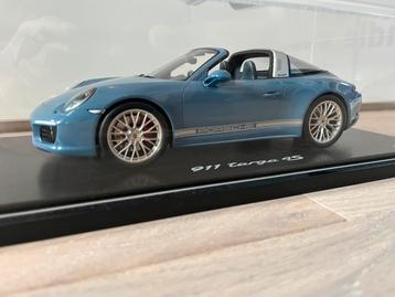 Porsche 911 (991 II) Targa 4S Aetna Blue Spark 1:18 beschikbaar voor biedingen