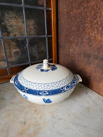 Dekschaal butterflij servies  beschikbaar voor biedingen