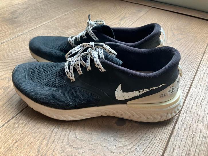 Nike Odyssey React 2 Flyknit 42,5 Special Edition, Kleding | Heren, Schoenen, Zo goed als nieuw, Sneakers of Gympen, Zwart, Ophalen of Verzenden