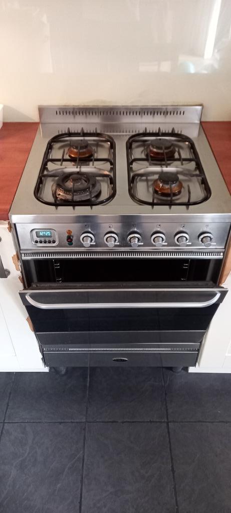 Boretti gasfornuis, Witgoed en Apparatuur, Fornuizen, Gebruikt, Tussenbouw, Gas, 4 kookzones, 85 tot 90 cm, 45 tot 60 cm, Ophalen
