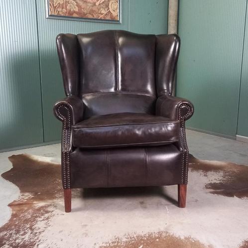 Stoere zwarte schaapsleren vintage Bendic wingback fauteuil, Huis en Inrichting, Fauteuils, Hout, Leer, 75 tot 100 cm, 75 tot 100 cm