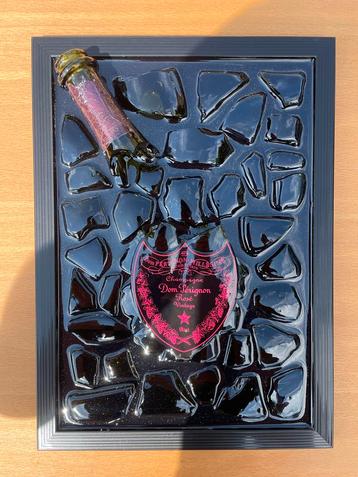 Dom Perignon Rosé Epoxy Kunstwerk Gebroken Fles Luminous Edi beschikbaar voor biedingen