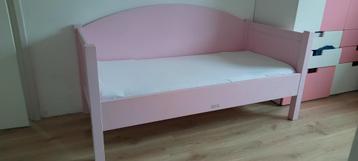 Bopita roze bedbank / peuterbed zgs inclusief matras 
