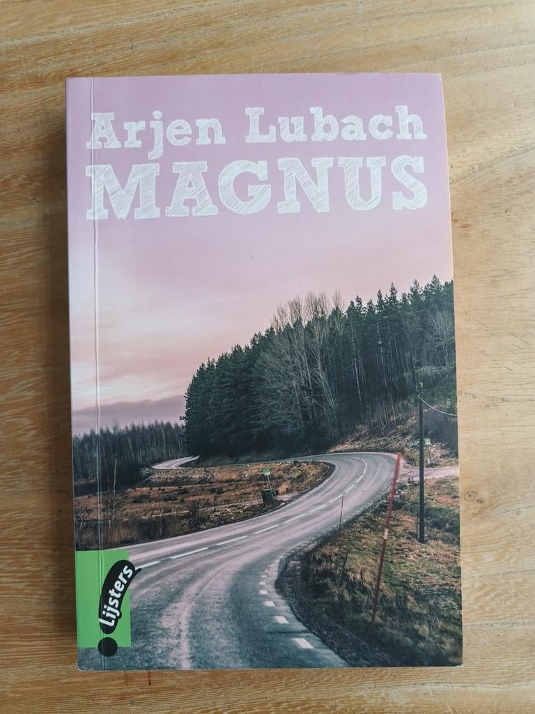 Arjen Lubach - Magnus (Zo goed als nieuw), Ophalen of Verzenden, Zo goed als nieuw, Arjen Lubach, Nederland