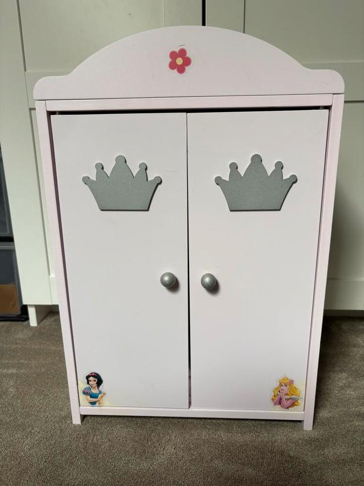 Klerenkast voor poppen, Kinderen en Baby's, Speelgoed | Poppen, Gebruikt, Overige typen, Ophalen