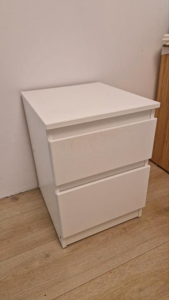 Malm nachtkastje - ikea, Huis en Inrichting, Slaapkamer | Nachtkastjes, Zo goed als nieuw, Minder dan 55 cm, Minder dan 45 cm