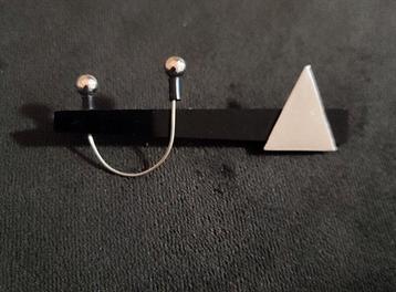 Vintage Geometrische broche 3 motieven roestvrij staal beschikbaar voor biedingen
