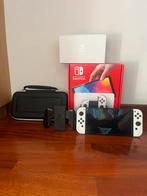 Nintendo Switch OLED + microSD 256Gb, Spelcomputers en Games, Spelcomputers | Nintendo Switch, Ophalen of Verzenden, Zo goed als nieuw