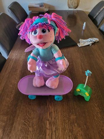Zoë Sesamstraat Skateboard met Afstandsbediening beschikbaar voor biedingen