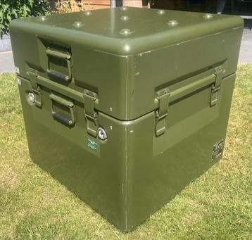 Te Koop: Polyester Kist Leger 60x60x60 MegaRun CarbageRun beschikbaar voor biedingen