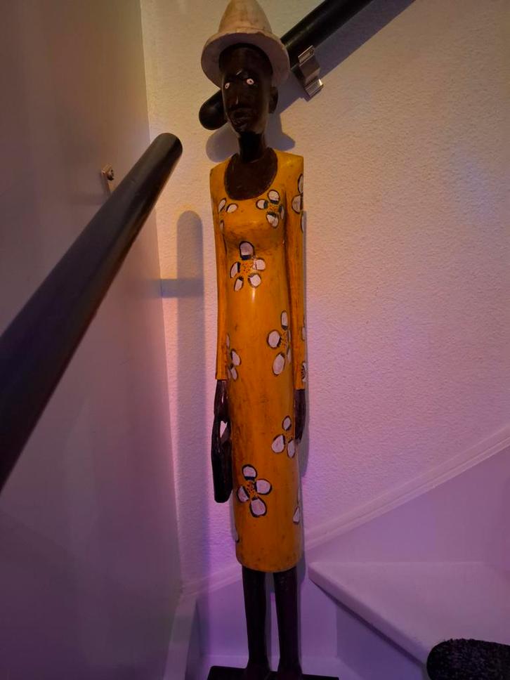 Houten Afrikaans beeld, Antiek en Kunst, Kunst | Beelden en Houtsnijwerken, Ophalen of Verzenden