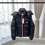 Moncler Donsjack - Stijlvol en Warm, Moncler, Zwart, Zo goed als nieuw, Verzenden