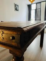 Robuuste massief houten tafel – klassiek & stevig, Huis en Inrichting, Tafels | Eettafels, Ophalen, Gebruikt, 50 tot 100 cm, Vijf personen of meer