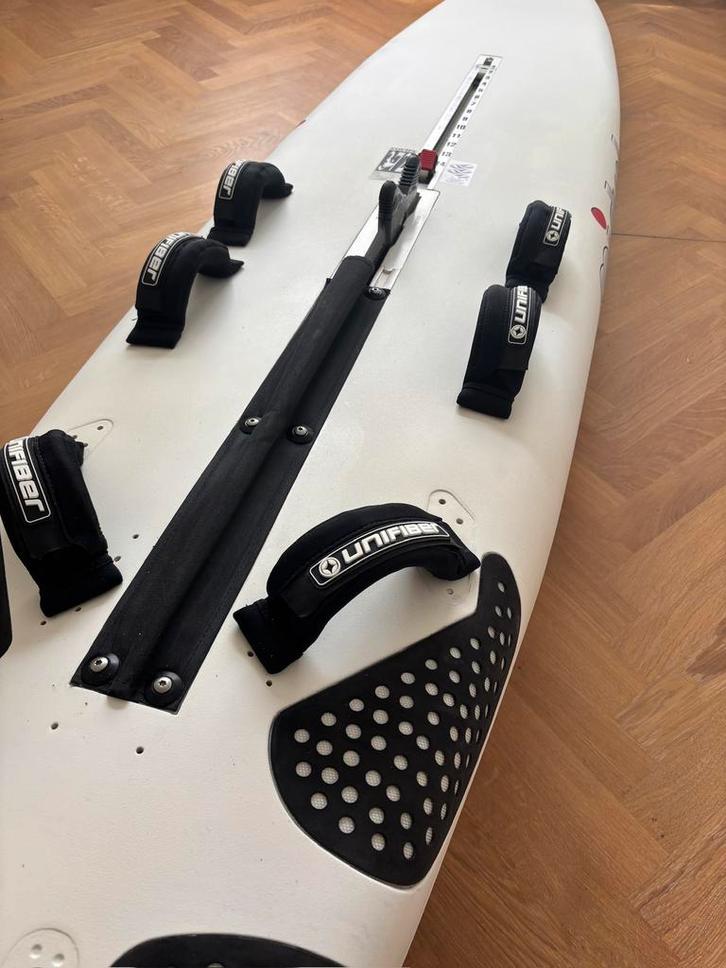 Misral Equipe 1.5 CHS, Watersport en Boten, Windsurfen, Zo goed als nieuw, Plank, 300 cm of meer, Met vin(nen), Met draagtas, 7 m² of meer