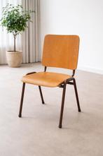 30 kantine, horeca, kerk, schoolstoelen te koop, Ophalen, Zo goed als nieuw, Bruin, Vijf, Zes of meer stoelen