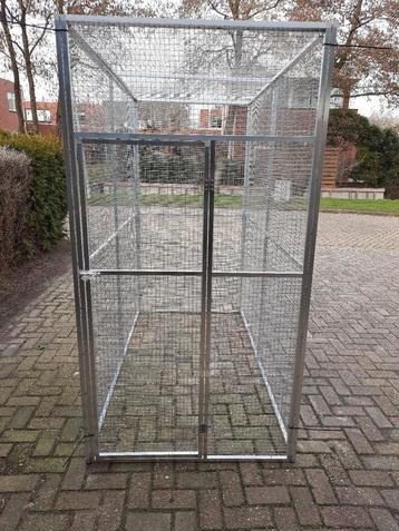 Aluminium kippenren  beschikbaar voor biedingen