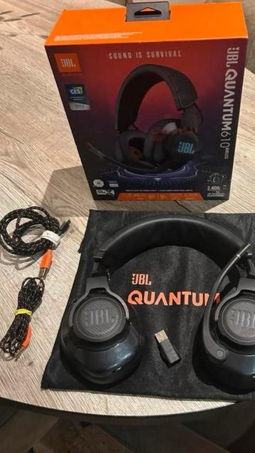 JBL QUANTUM 610 wireless gaming headset beschikbaar voor biedingen