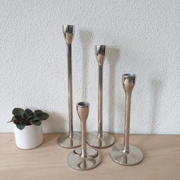 Scandinavisch design kandelaar beschikbaar voor biedingen