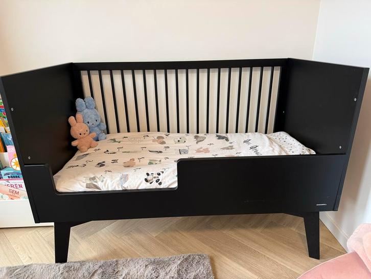 Kidsmill Ledikant 140x70 + Commode, Kinderen en Baby's, Kinderkamer | Bedden, Gebruikt, 140 tot 160 cm, 70 tot 85 cm, Matras, Ophalen